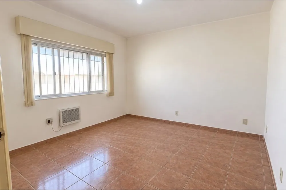 Casa para venda no bairro Centro em Canoas