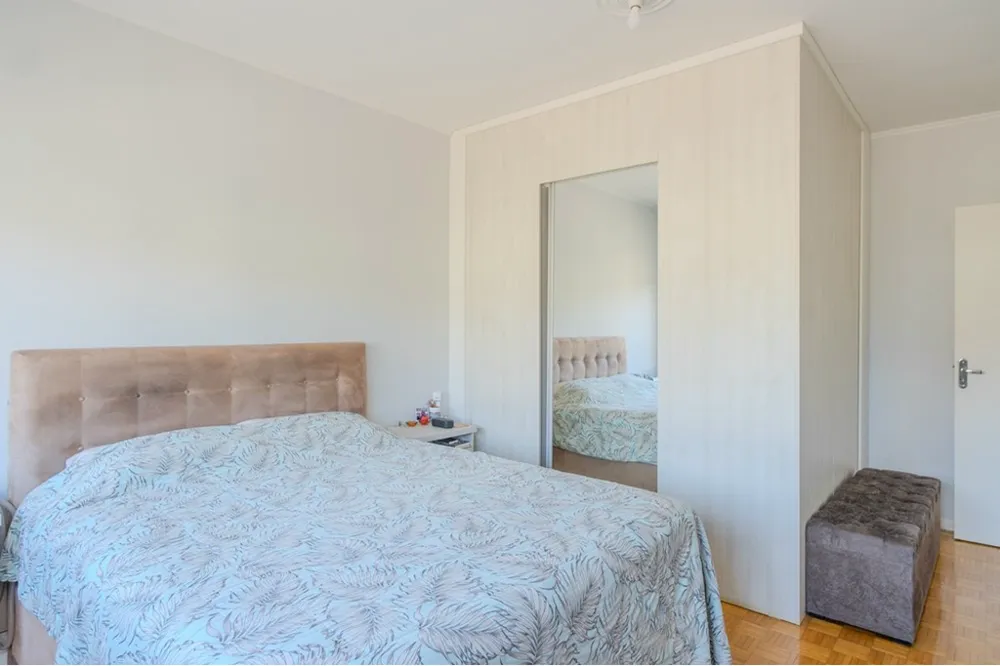 Apartamento para venda no bairro Medianeira em Porto Alegre