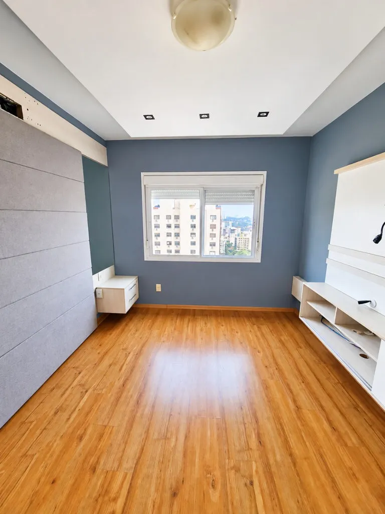 Apartamento para venda no bairro Passo da Areia em Porto Alegre