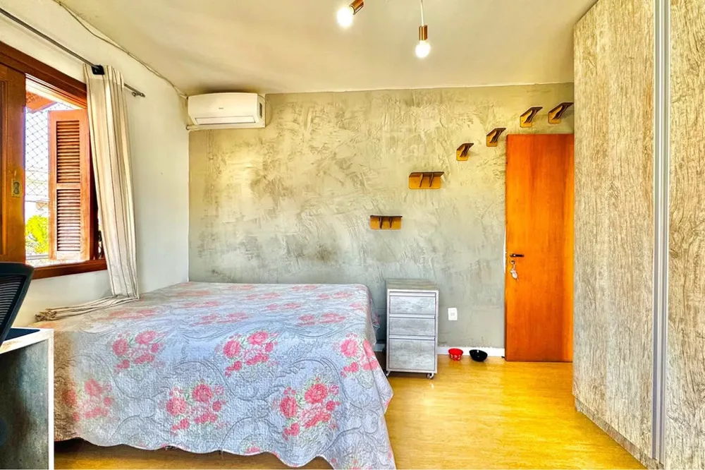 Casa para venda no bairro Nossa Senhora das Graças em Canoas