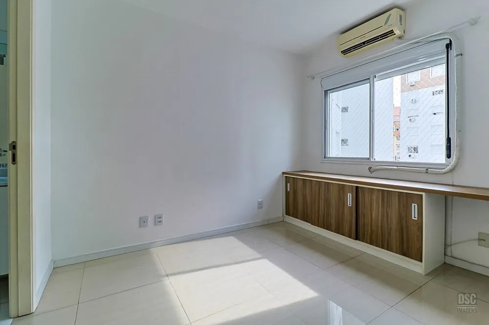 Apartamento para venda no bairro Vila Ipiranga em Porto Alegre