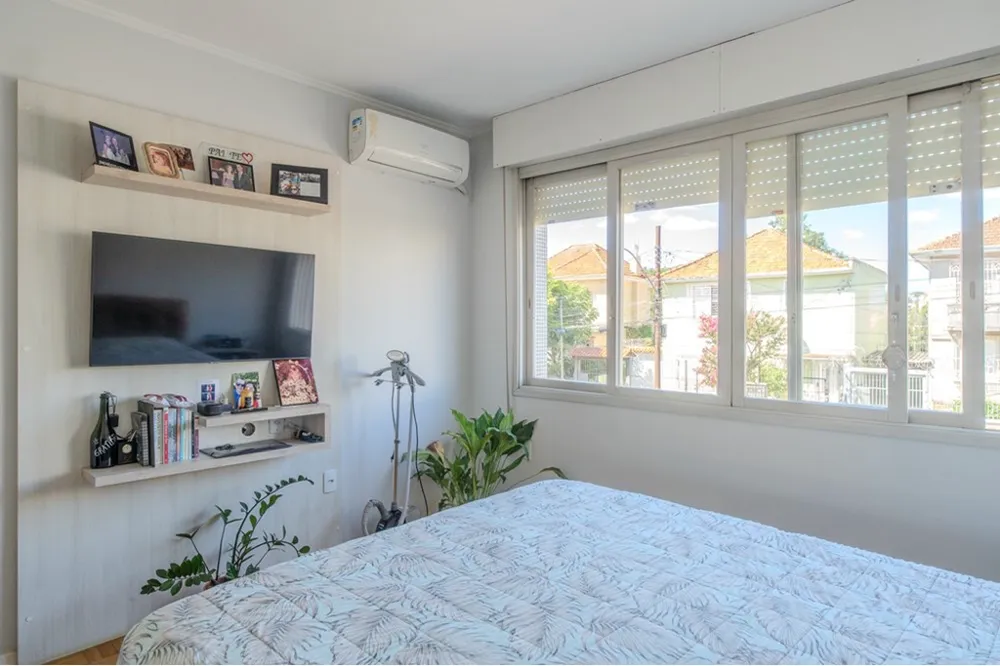 Apartamento para venda no bairro Medianeira em Porto Alegre