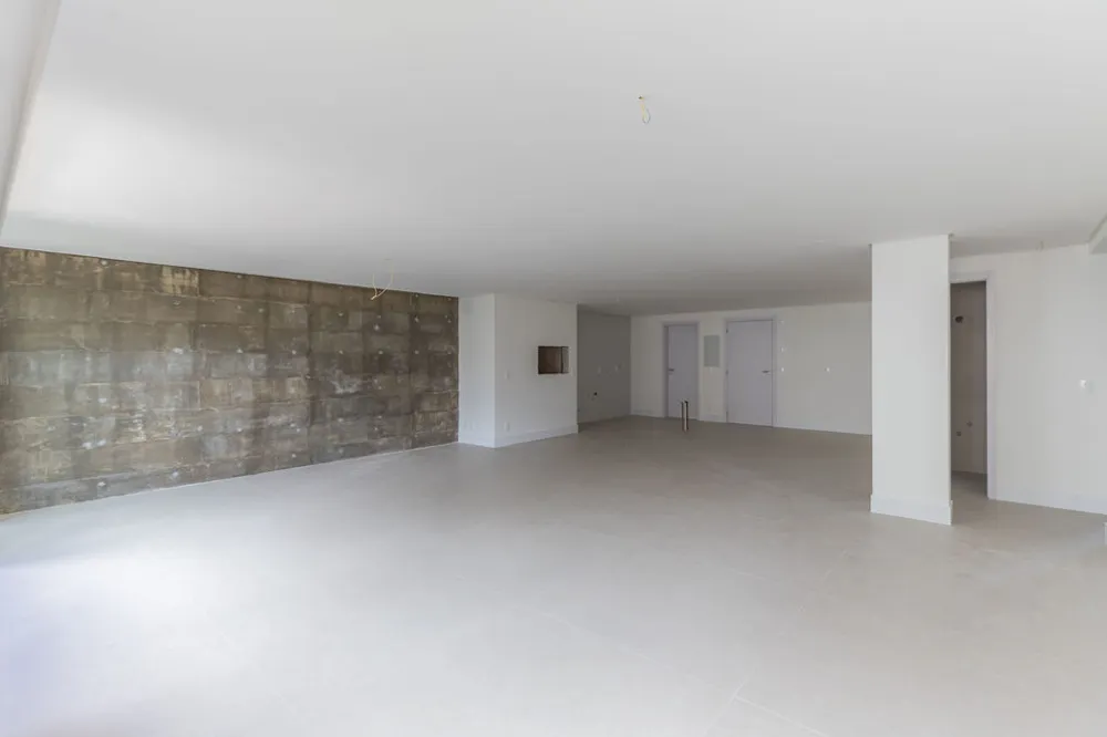 Apartamento para venda no bairro Moinhos de Vento em Porto Alegre