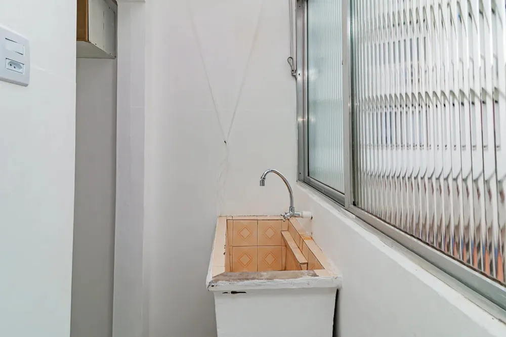 Apartamento para venda no bairro Floresta em Porto Alegre