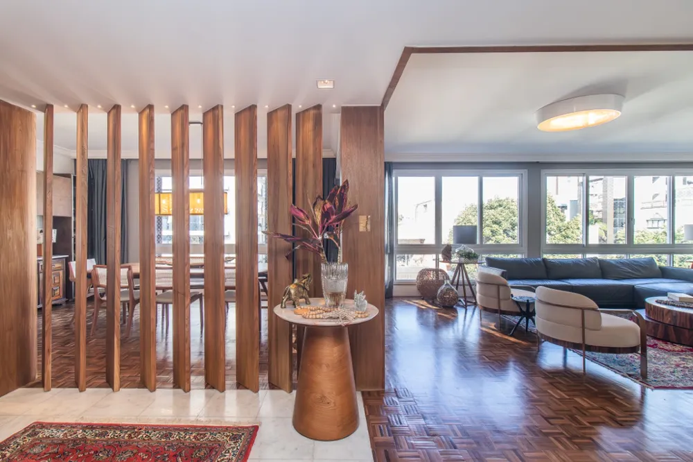 Apartamento para venda no bairro Moinhos de Vento em Porto Alegre