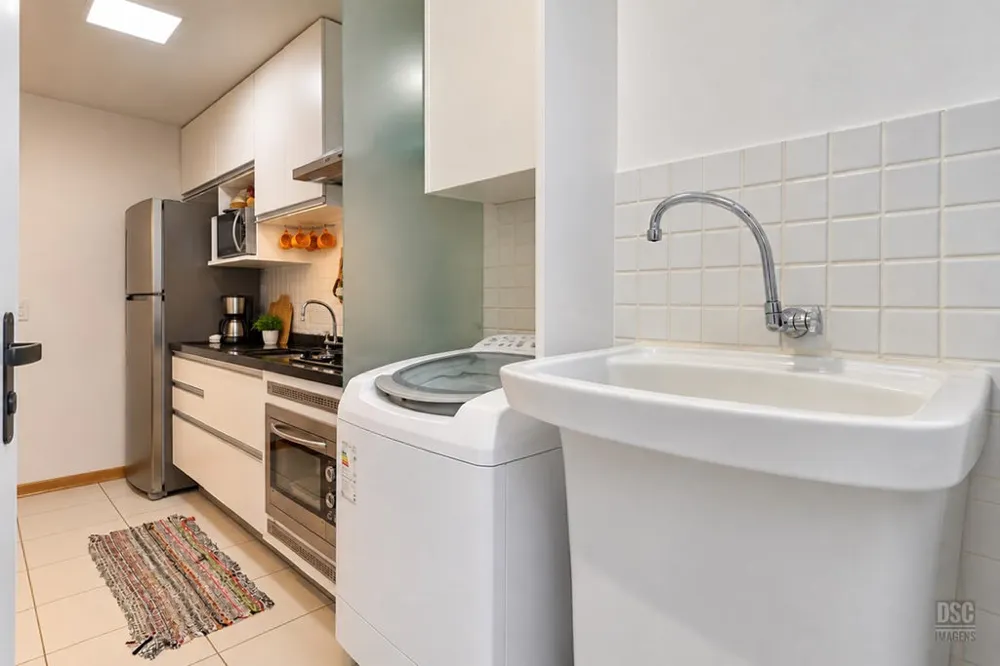 Apartamento para venda no bairro Vila Ipiranga em Porto Alegre