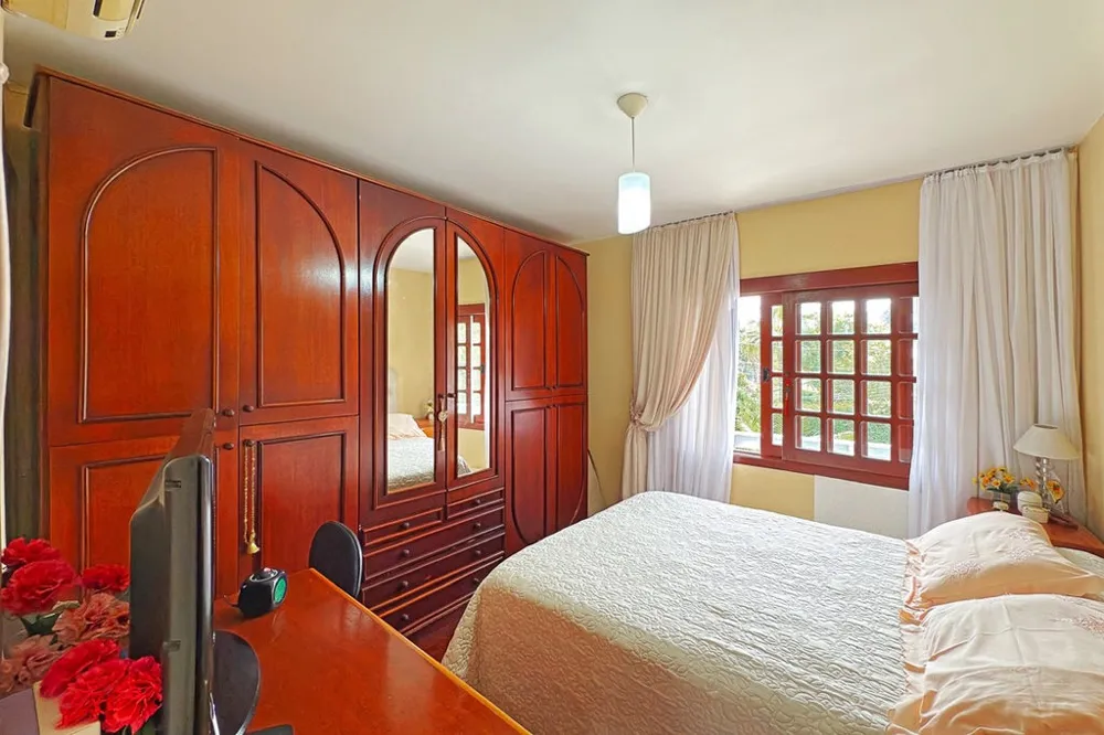 Casa para venda no bairro Ipanema em Porto Alegre