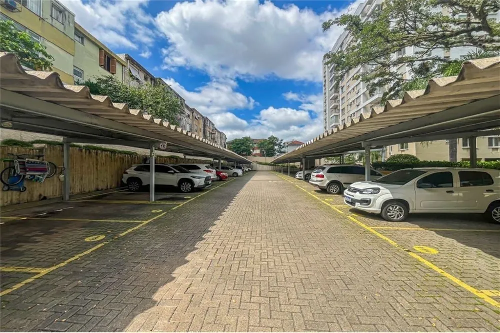 Cobertura Horizontal para venda no bairro Jardim Lindóia em Porto Alegre