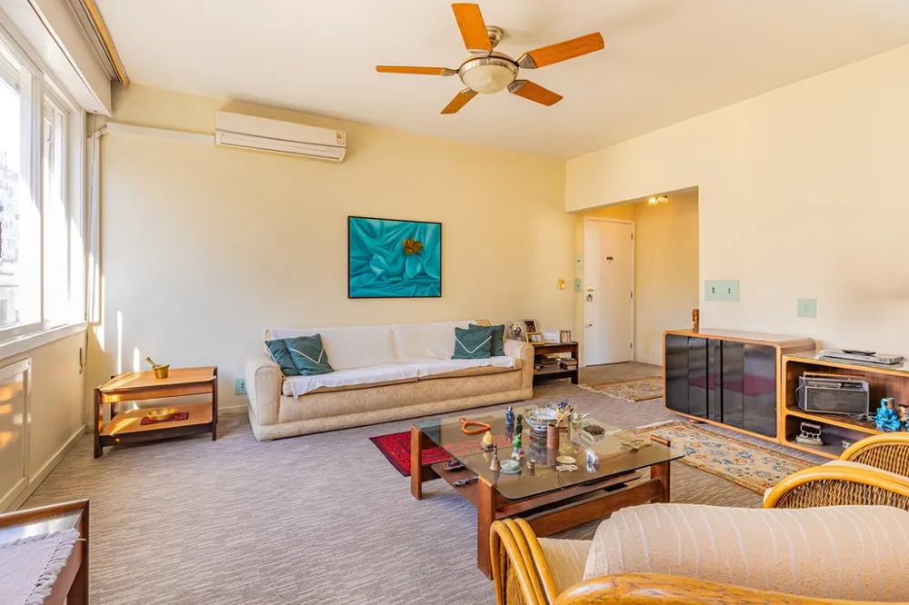 Apartamento para venda no bairro Centro Histórico em Porto Alegre