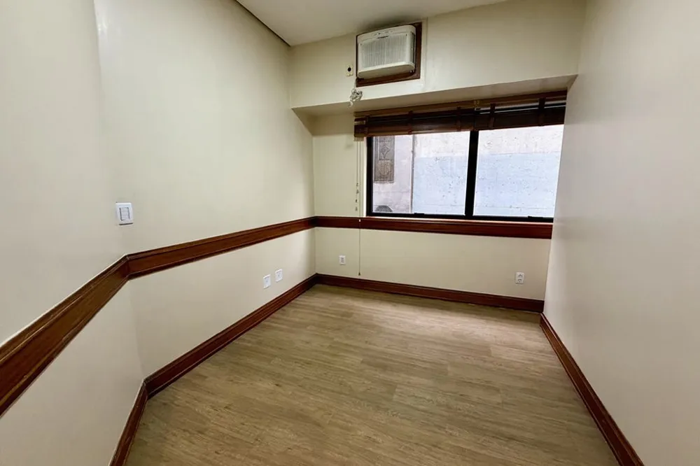 Sala para venda no bairro Rio Branco em Porto Alegre