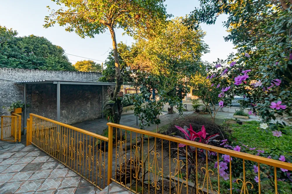 Casa para venda no bairro Rubem Berta em Porto Alegre