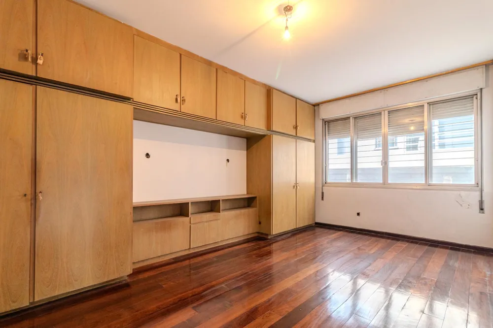 Apartamento para venda no bairro Moinhos de Vento em Porto Alegre
