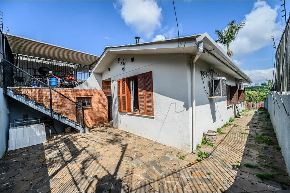 Casa para venda no bairro Santa Tereza em Porto Alegre