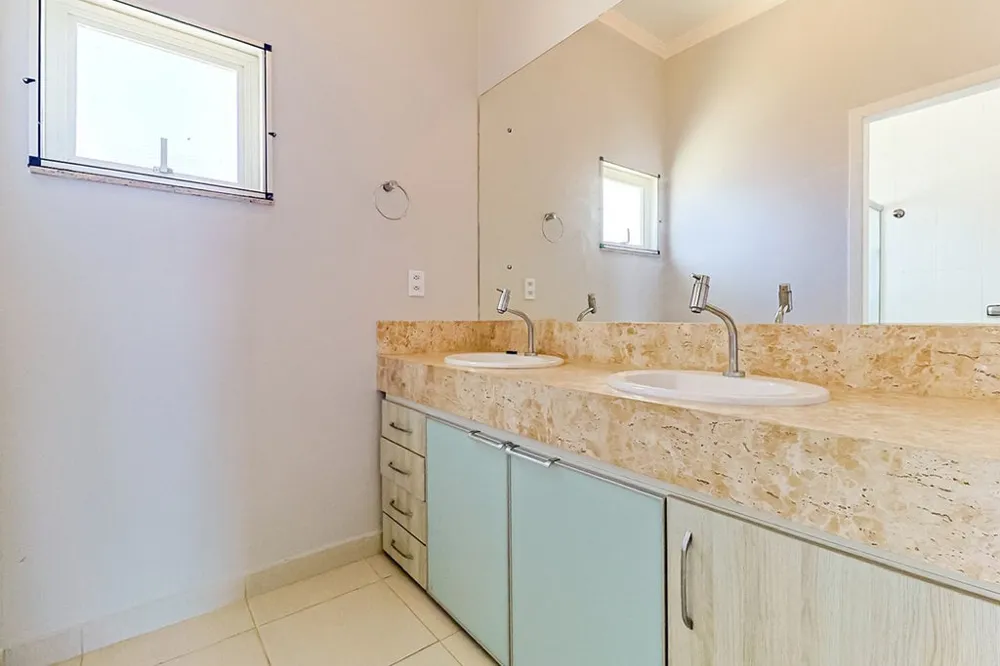 Casa em Condomínio para venda no bairro Hípica em Porto Alegre
