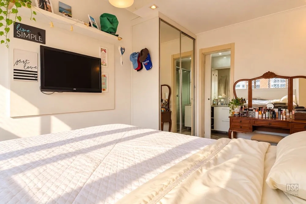Apartamento para venda no bairro Vila Ipiranga em Porto Alegre