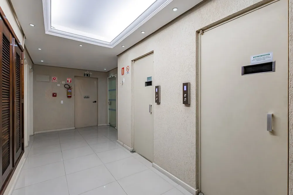 Sala para venda no bairro Petrópolis em Porto Alegre