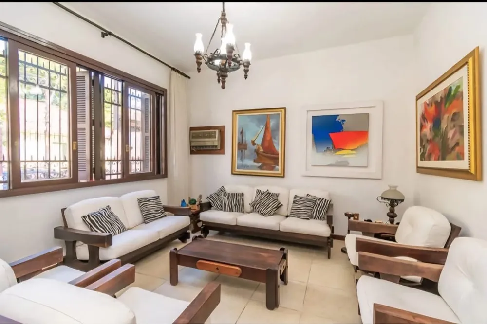 Casa para venda no bairro Azenha em Porto Alegre