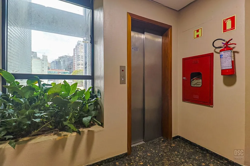 Sala para venda no bairro Rio Branco em Porto Alegre