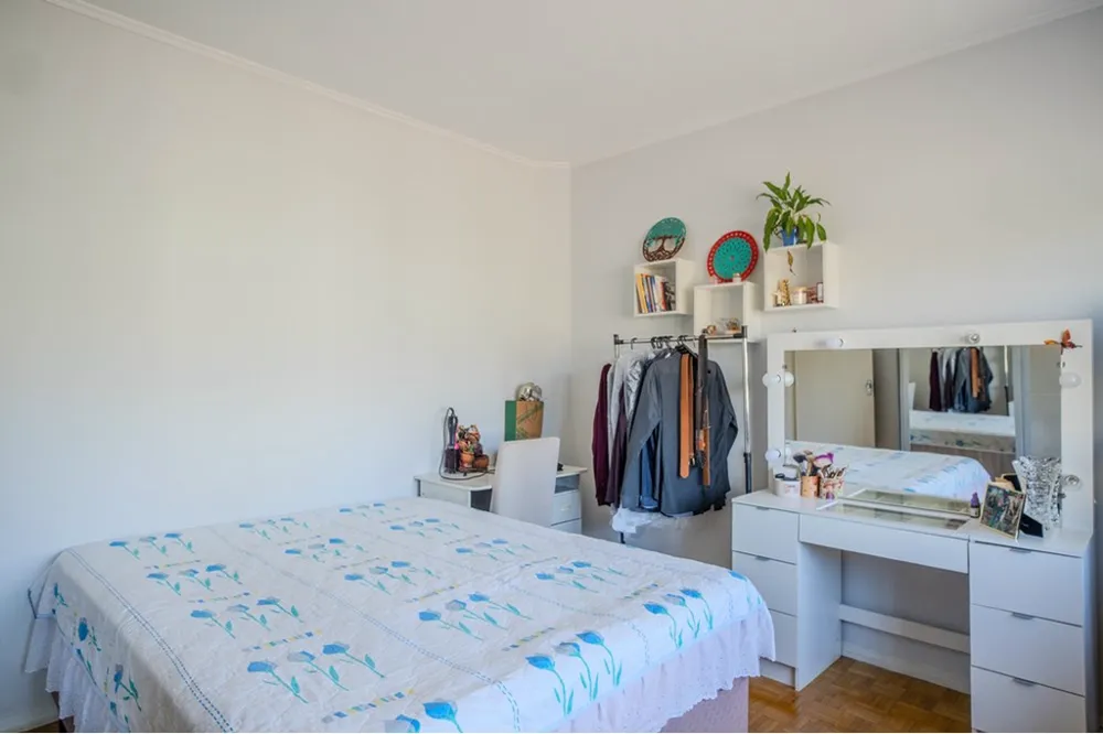 Apartamento para venda no bairro Medianeira em Porto Alegre