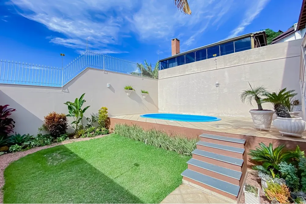 Casa para venda no bairro Teresópolis em Porto Alegre