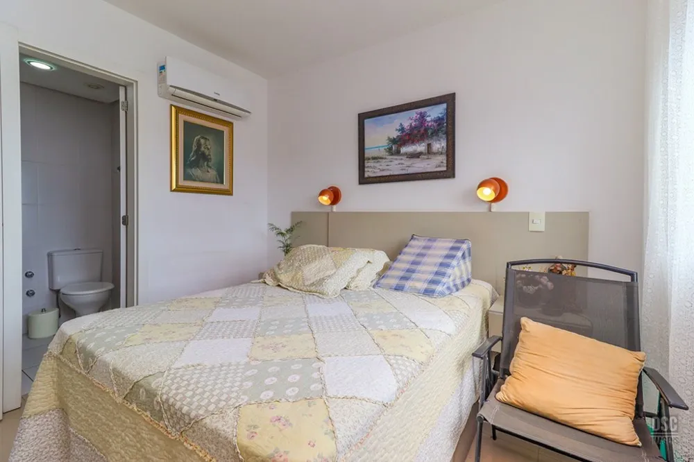 Apartamento para venda no bairro Medianeira em Porto Alegre