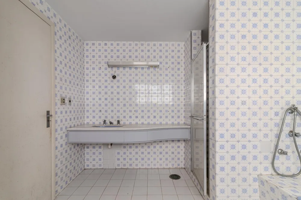 Apartamento para venda no bairro Moinhos de Vento em Porto Alegre