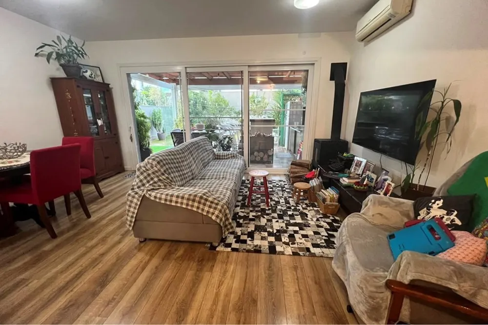 Casa em Condomínio para venda no bairro Lomba do Pinheiro em Porto Alegre