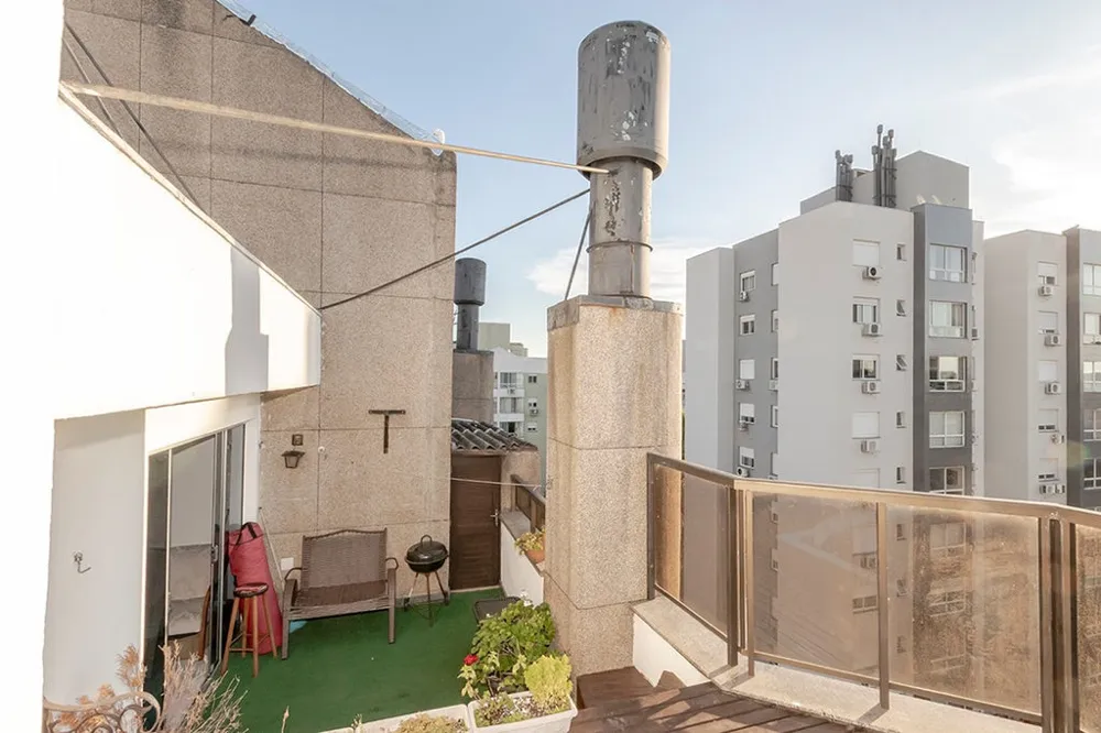 Cobertura Duplex para venda no bairro Nonoai em Porto Alegre