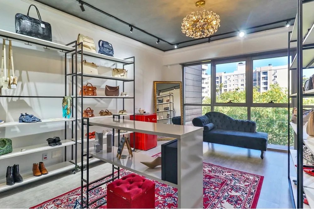 Sala para venda no bairro Tristeza em Porto Alegre