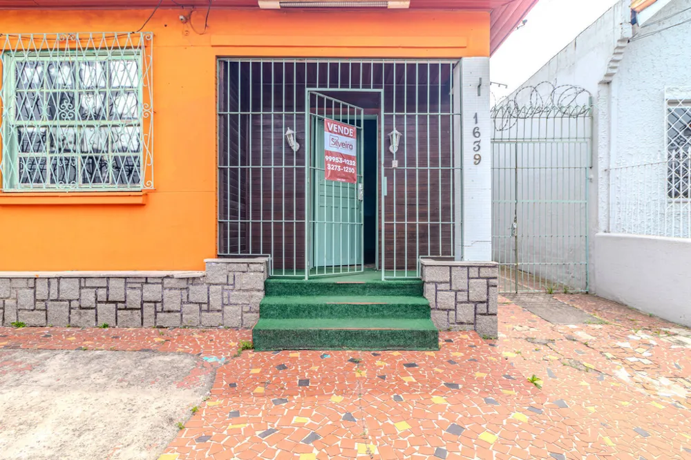 Edifício Comercial para venda no bairro Vila Ipiranga em Porto Alegre