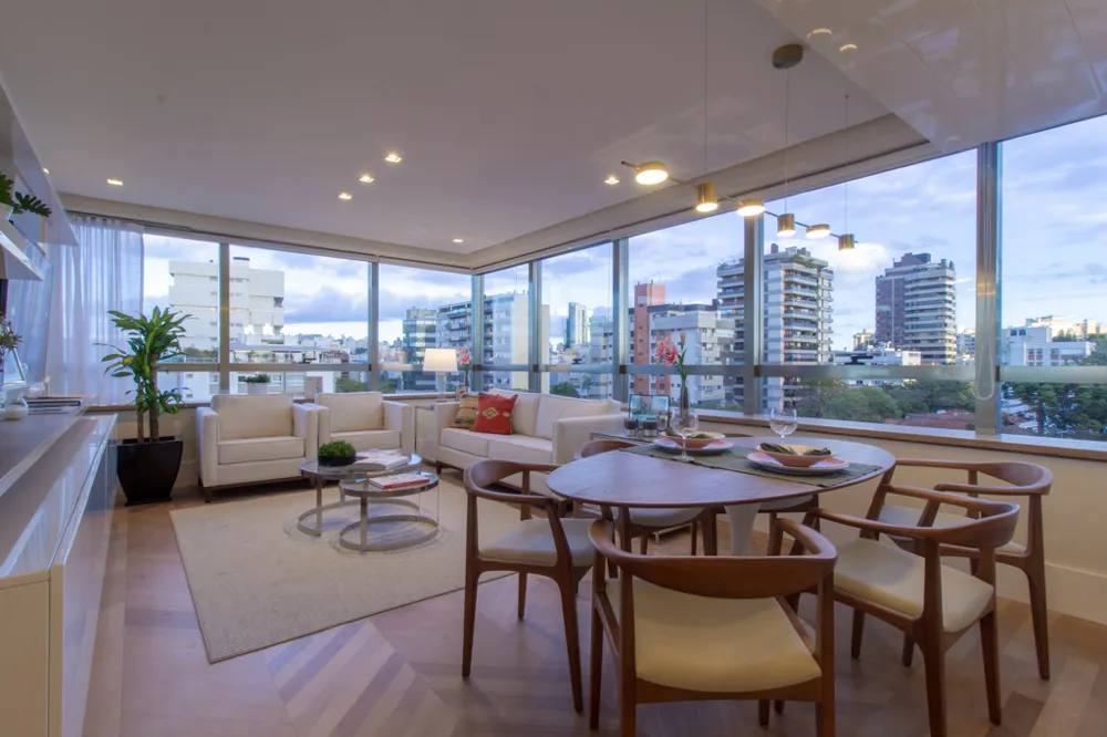 Apartamento para venda no bairro Moinhos de Vento em Porto Alegre