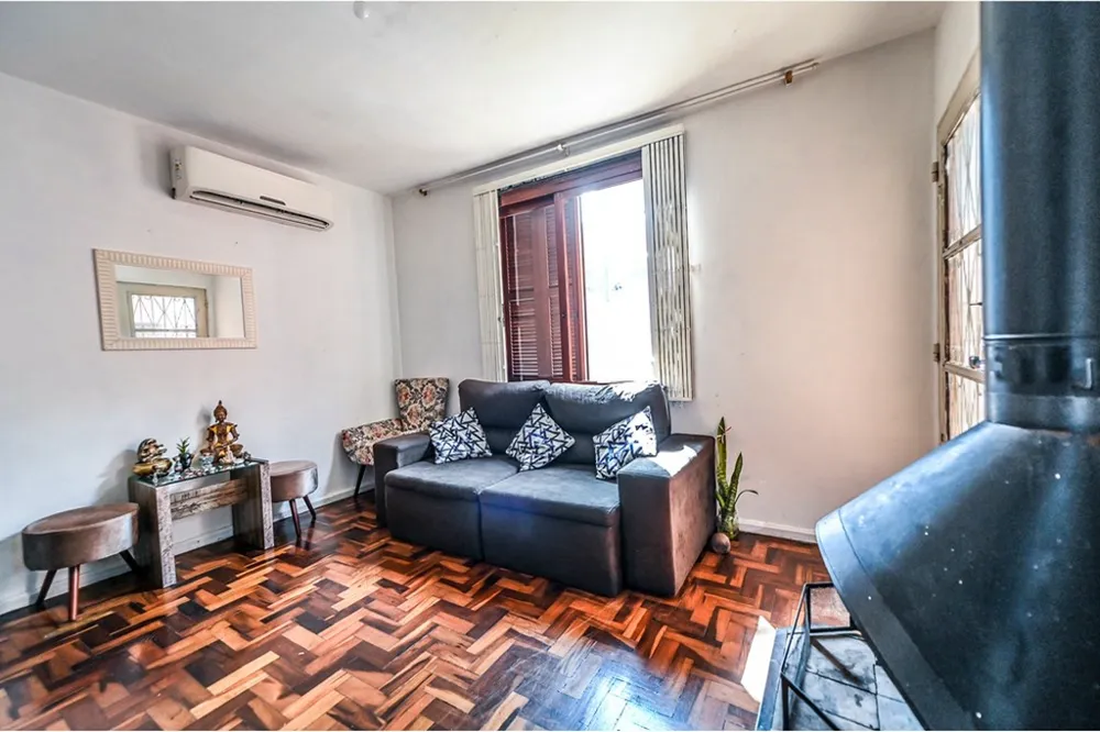 Casa para venda no bairro Santa Tereza em Porto Alegre