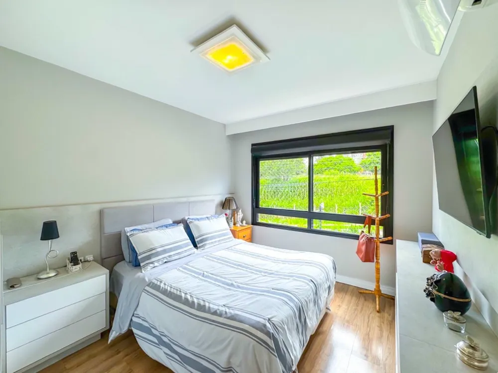 Apartamento para venda no bairro Chácara das Pedras em Porto Alegre