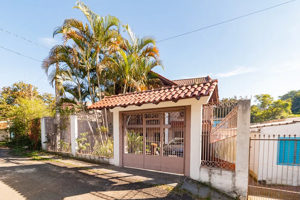 Casa para venda no bairro Jardim Itu Sabará em Porto Alegre