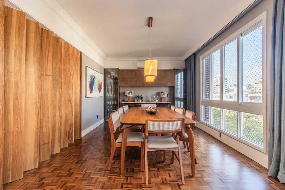 Apartamento para venda no bairro Moinhos de Vento em Porto Alegre
