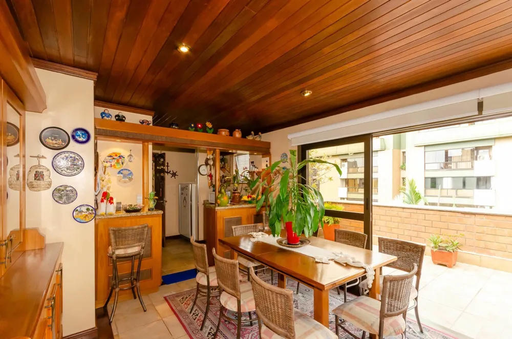 Cobertura Duplex para venda no bairro Petrópolis em Porto Alegre