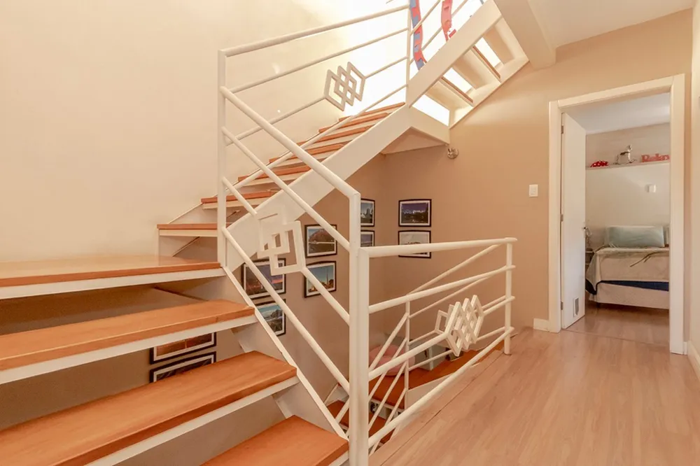Casa para venda no bairro Lomba do Pinheiro em Porto Alegre