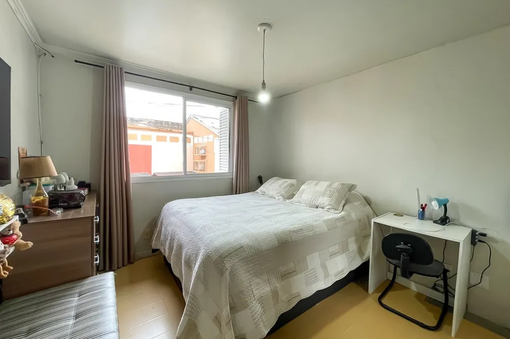 Casa em Condomínio para venda no bairro Jardim Itu em Porto Alegre