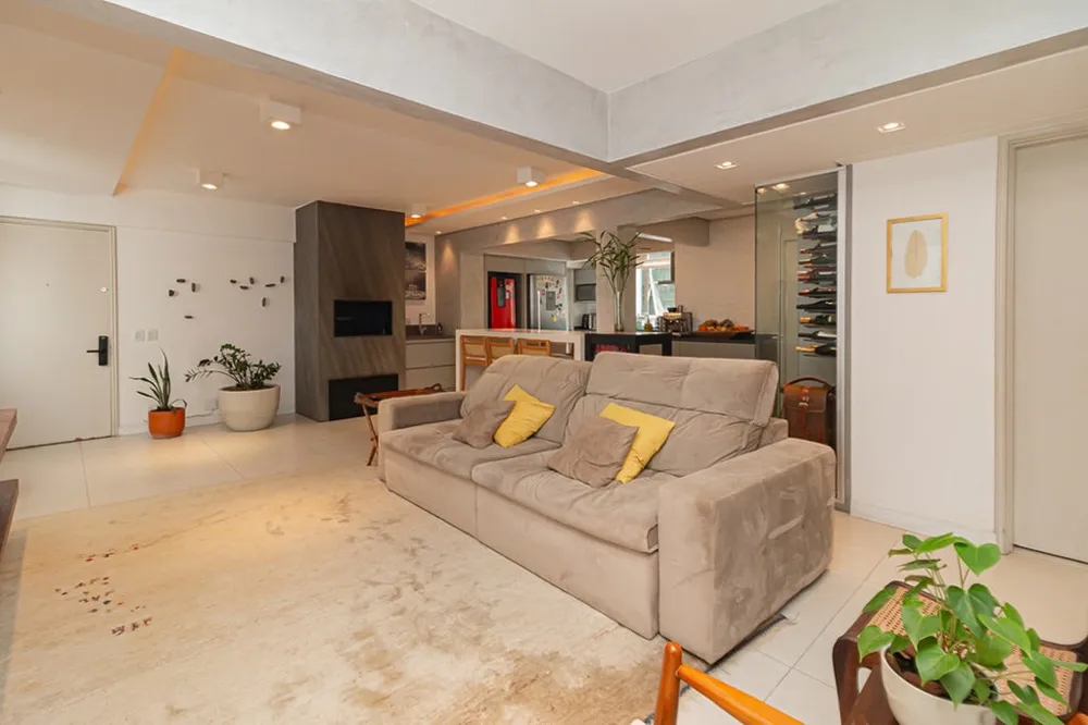 Apartamento para venda no bairro Moinhos de Vento em Porto Alegre