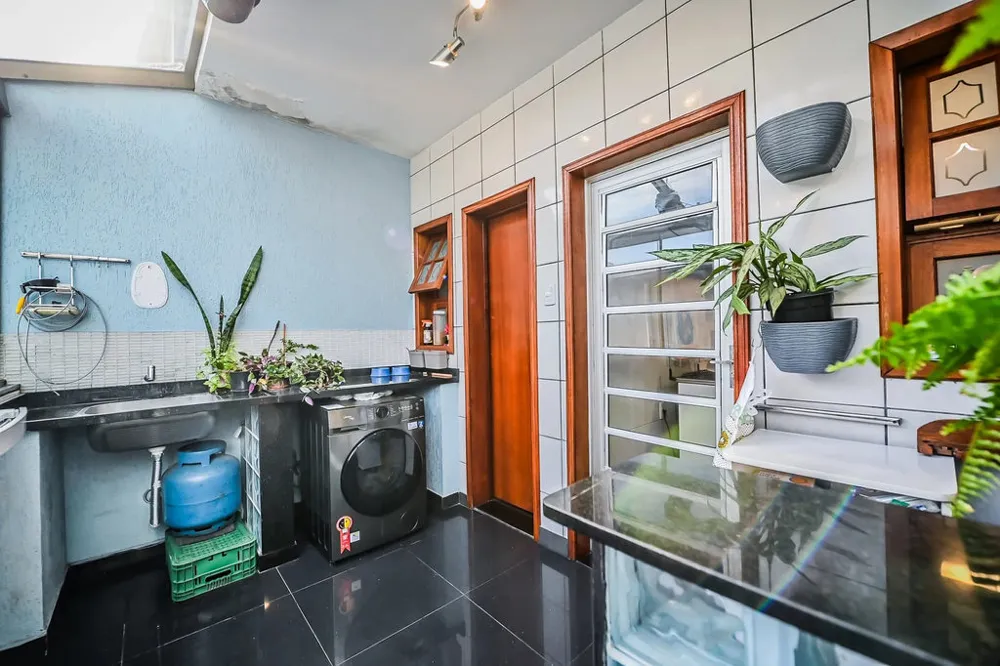 Apartamento para venda no bairro Teresópolis em Porto Alegre