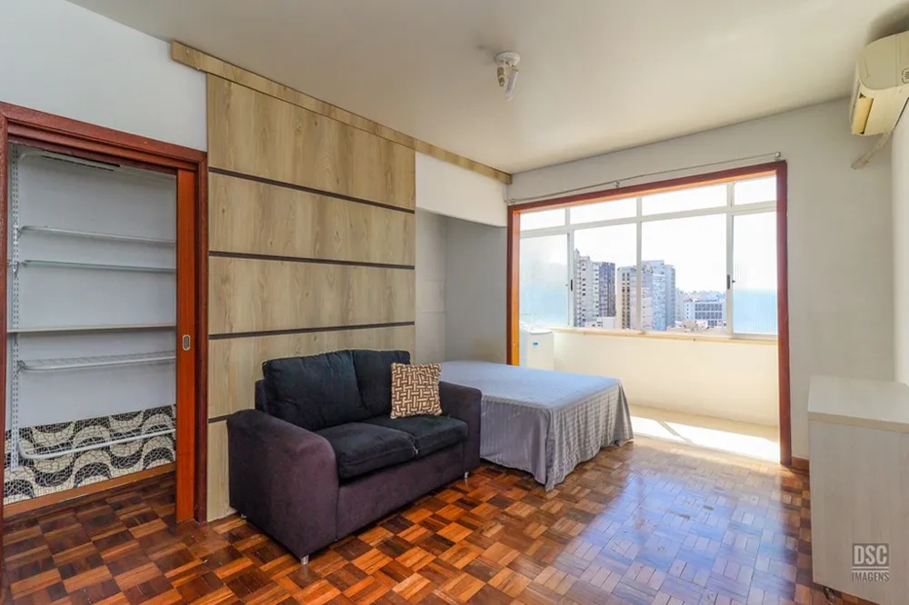 Apartamento para venda no bairro Centro Histórico em Porto Alegre