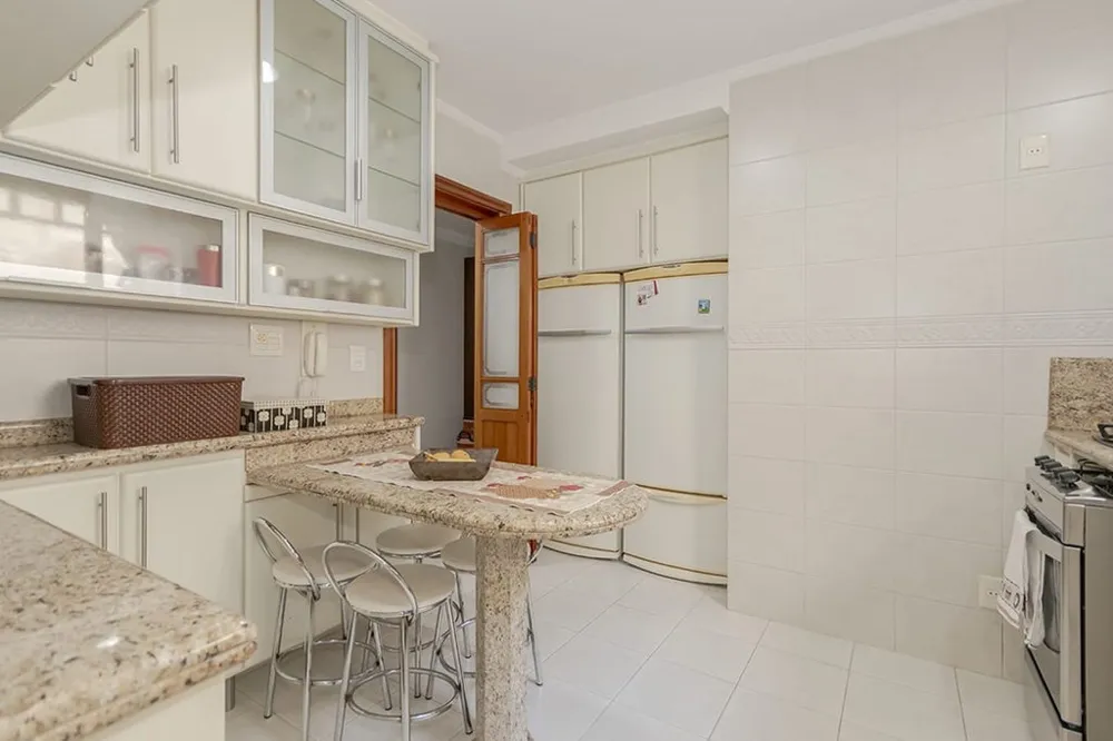 Apartamento para venda no bairro Passo da Areia em Porto Alegre