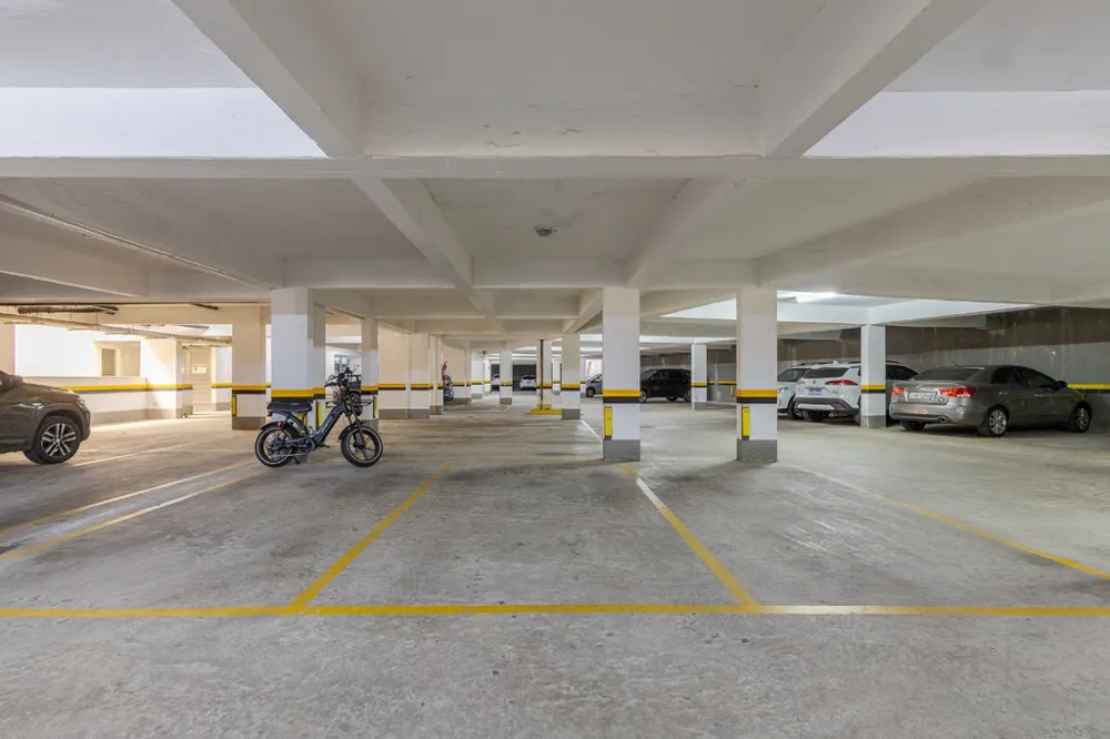 Apartamento para venda no bairro Passo da Areia em Porto Alegre