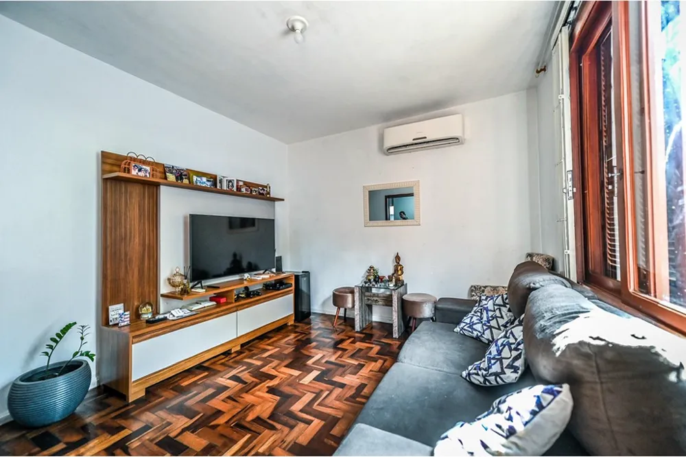 Casa para venda no bairro Santa Tereza em Porto Alegre