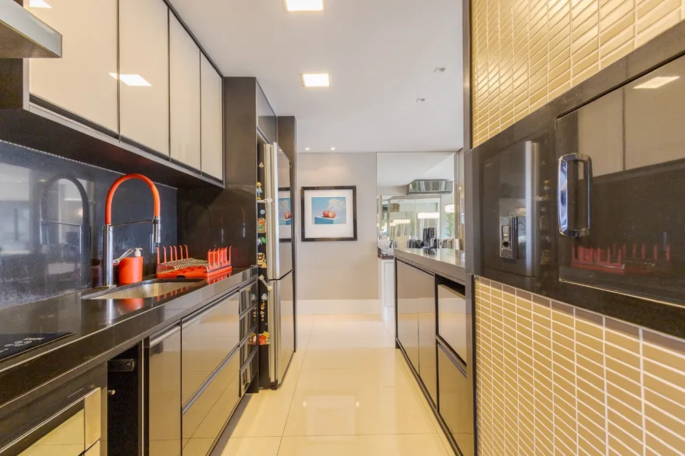 Apartamento para venda no bairro Passo da Areia em Porto Alegre