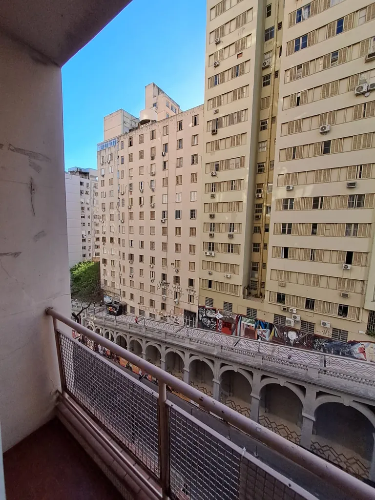 Apartamento para venda no bairro Centro Histórico em Porto Alegre