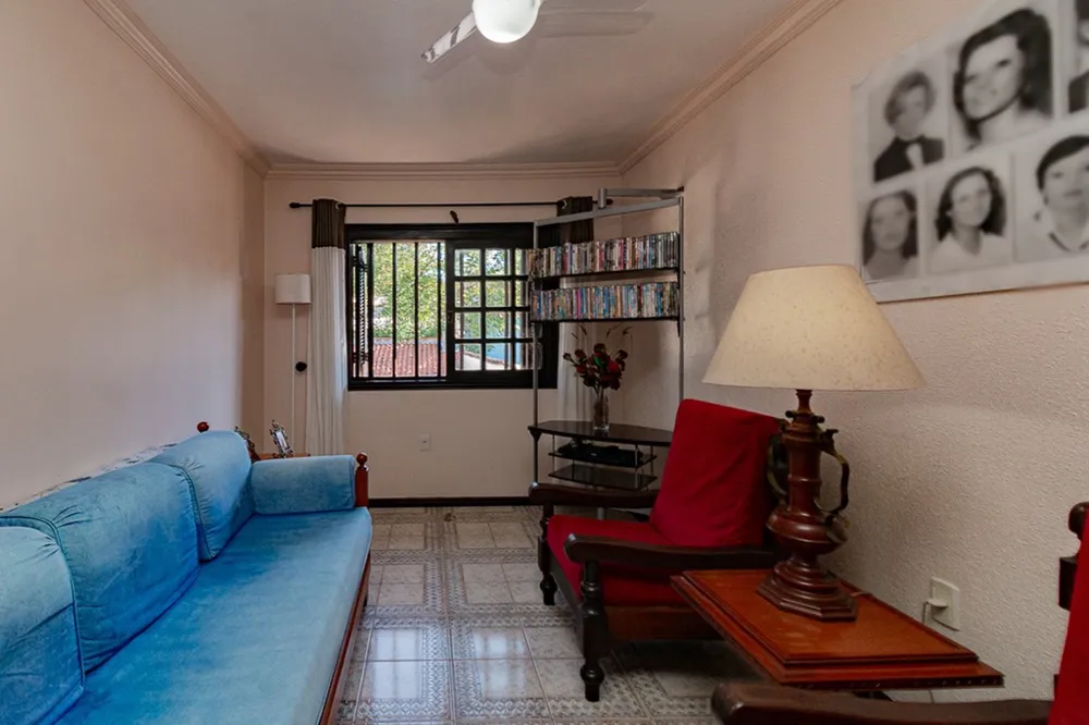 Casa para venda no bairro Jardim Itu Sabará em Porto Alegre