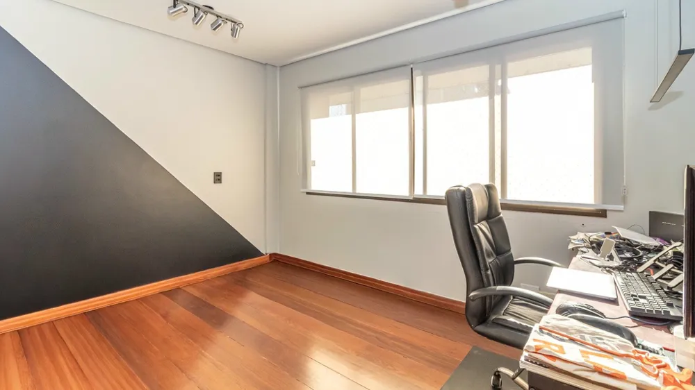 Apartamento para venda no bairro Moinhos de Vento em Porto Alegre