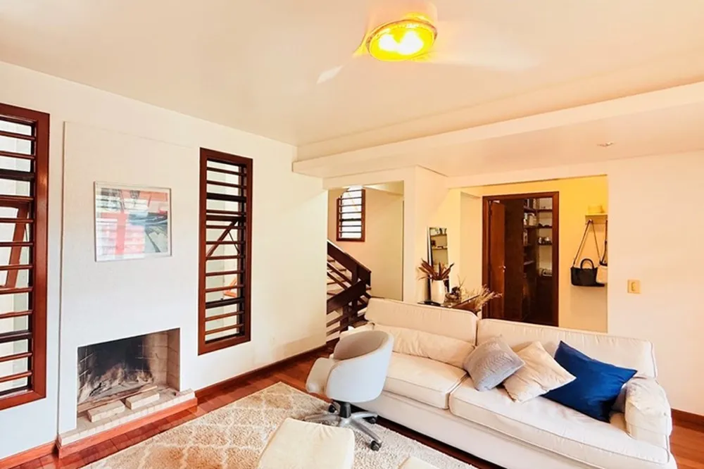 Casa para venda no bairro Teresópolis em Porto Alegre