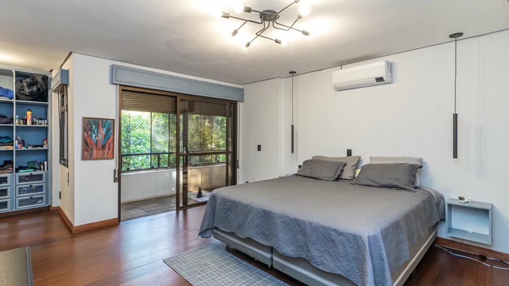 Apartamento para venda no bairro Moinhos de Vento em Porto Alegre